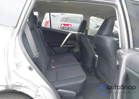 2018 Toyota Rav4 Le z USA, uszkodzony, nr VIN JTMZFREV8JJ166986